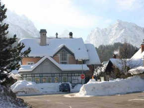 Apartma Ravbar